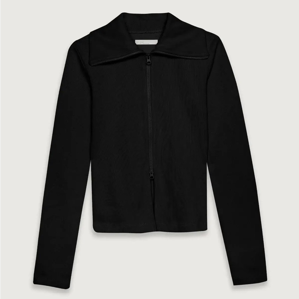 NWT OAK & FORT COLLARED ZIP TOP IN BLACK